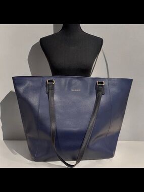 Vera Bradley Ella Tote Genuine Leather XL Zip Bag Blue Black Floral Lining EUC